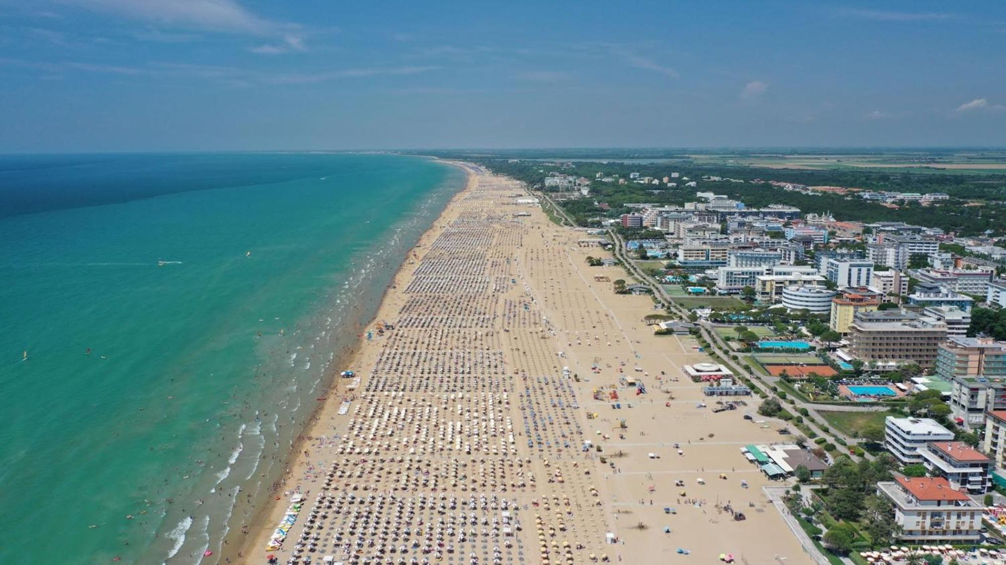 Three-room Bright Flat 150m From The Sea Appartamento